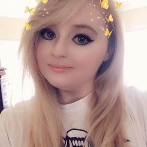 Meet your Posher, Nikole